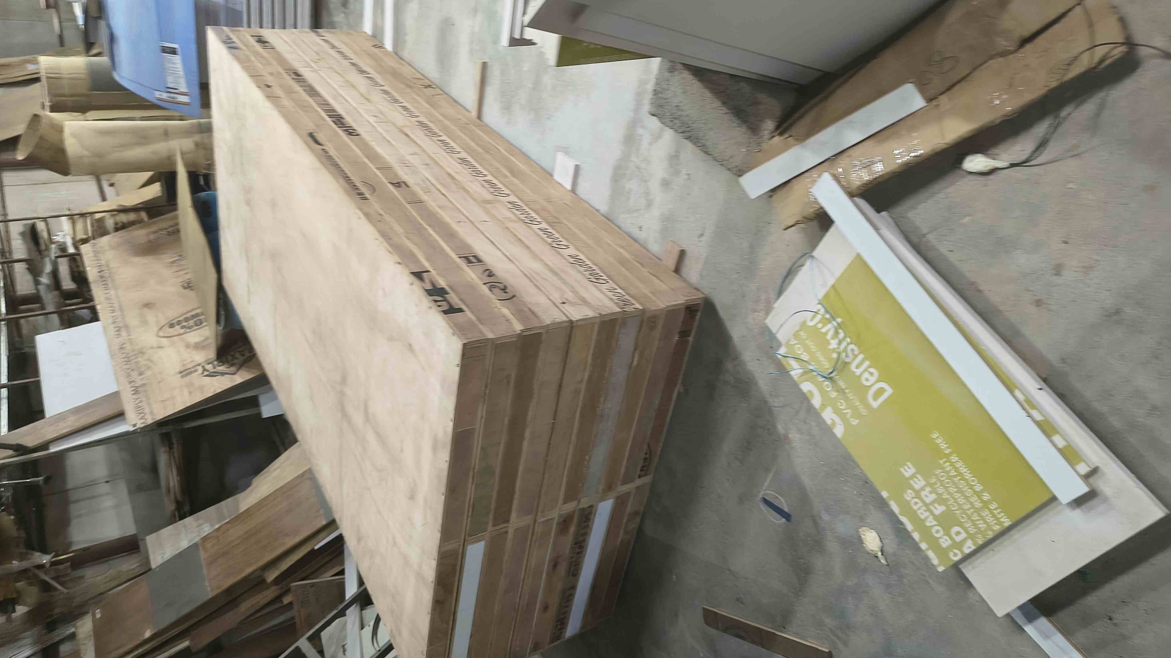 Plywood partion