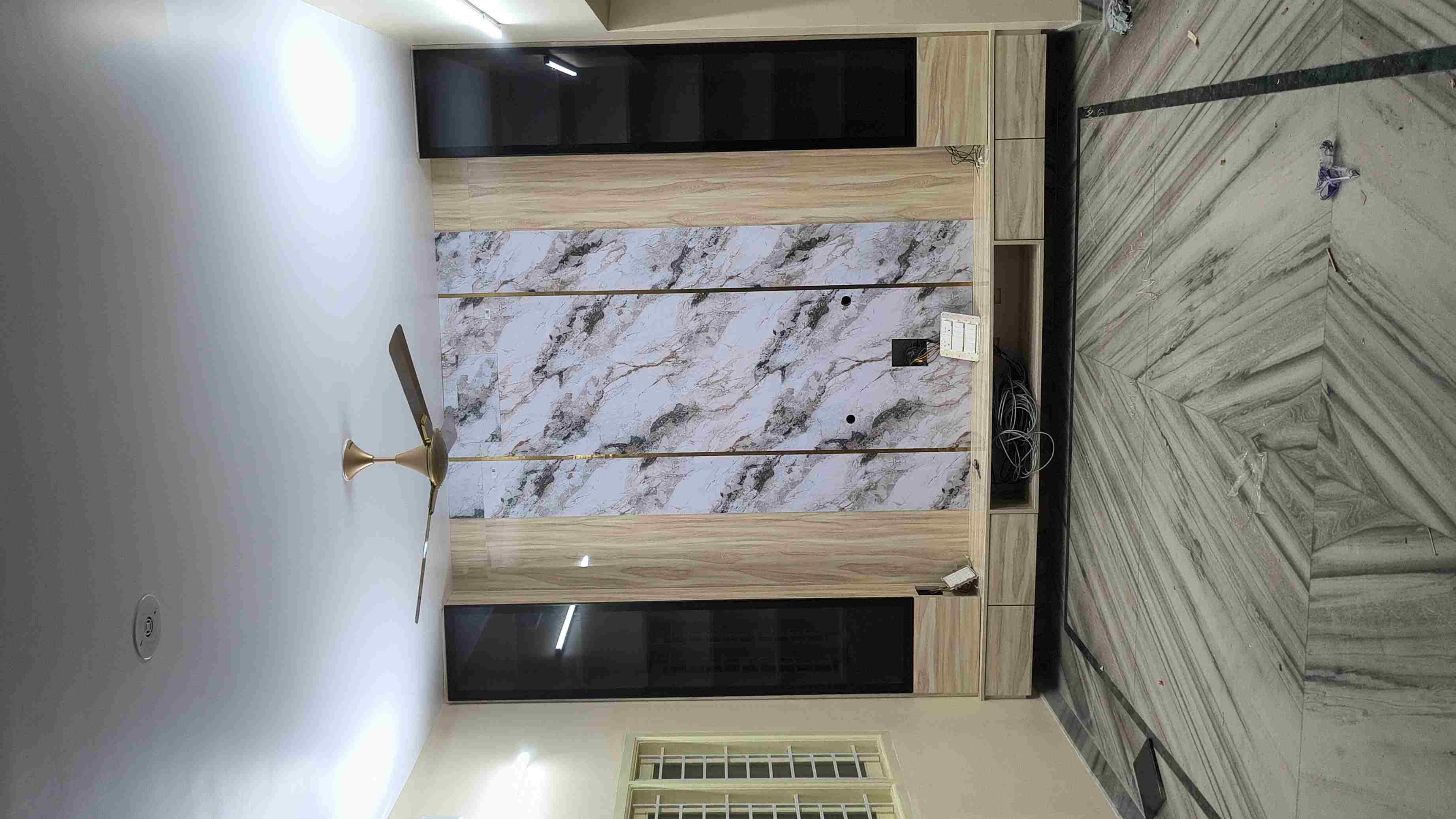 Glass shutter profile